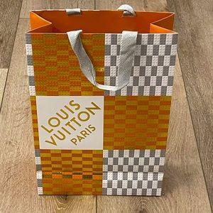 NEW Louis Vuitton Shimmering Gift Bag
